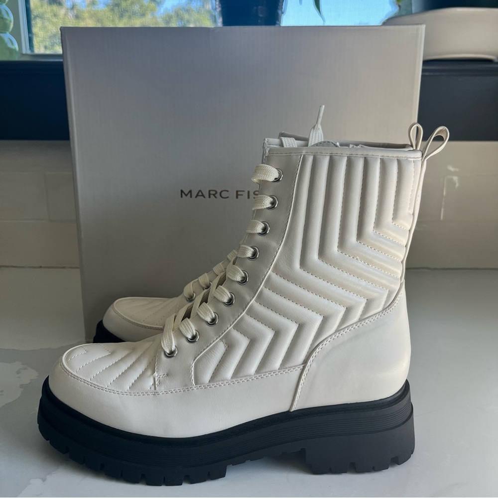 Marc Fisher Quilted Faux Leather Pierce Ivory Combat Boot Women’s Sz 8 Med BNWB - Picture 4 of 10